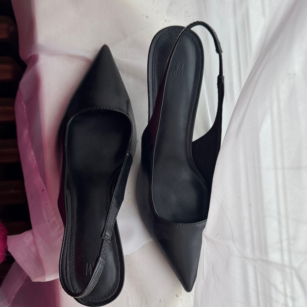 H&M Classic Black Pointed Heels